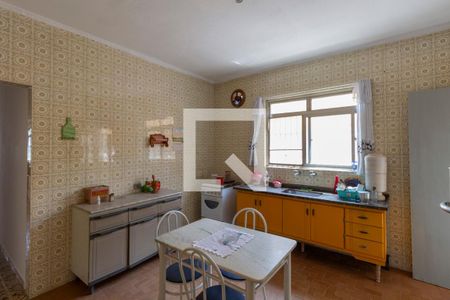 Casa à venda com 220m², 5 quartos e 2 vagasCasa 1 - Cozinha  