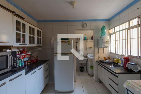 Casa à venda com 220m², 5 quartos e 2 vagasCasa 2 - Cozinha 