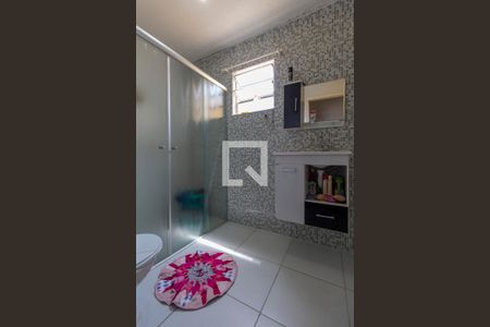 Casa à venda com 220m², 5 quartos e 2 vagasCasa 2 - Banheiro