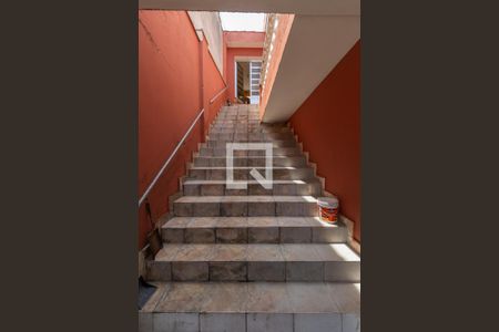 Casa à venda com 220m², 5 quartos e 2 vagasEscada 