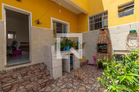 Casa à venda com 220m², 5 quartos e 2 vagasChurrasqueira 