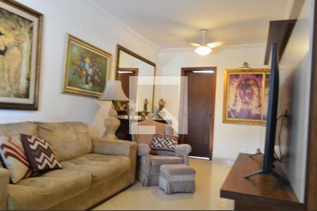 Sala de TV de casa de condomínio à venda com 6 quartos, 237m² em Taquara, Rio de Janeiro
