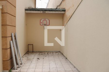 Casa de condomínio à venda com 720m², 5 quartos e 3 vagas Casa de condomínio à venda com 720m², 5 quartos e 3 vagasÁrea externa