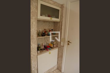 Casa de condomínio à venda com 720m², 5 quartos e 3 vagas Casa de condomínio à venda com 720m², 5 quartos e 3 vagasSuíte 2