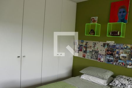 Casa de condomínio à venda com 720m², 5 quartos e 3 vagas Casa de condomínio à venda com 720m², 5 quartos e 3 vagasSuíte