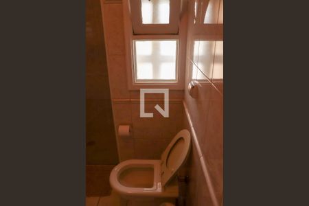 Casa de condomínio à venda com 720m², 5 quartos e 3 vagas Casa de condomínio à venda com 720m², 5 quartos e 3 vagasSuíte