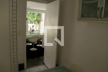 Casa de condomínio à venda com 720m², 5 quartos e 3 vagas Casa de condomínio à venda com 720m², 5 quartos e 3 vagasCozinha