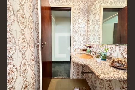 Banheiro de apartamento à venda com 4 quartos, 160m² em São Pedro, Belo Horizonte
