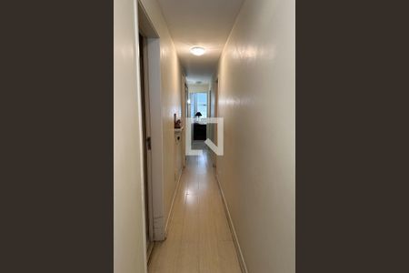 Apartamento à venda com 211m², 4 quartos e 1 vagaCorredor