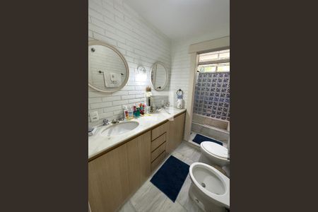 Apartamento à venda com 211m², 4 quartos e 1 vagaBanheiro Social