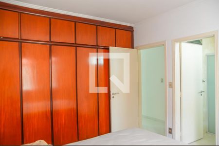 Casa à venda com 290m², 3 quartos e 5 vagasQuarto 2 - Suíte