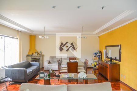 Sala de casa à venda com 3 quartos, 290m² em Nova Petrópolis, São Bernardo do Campo