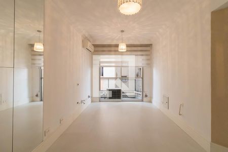Sala de apartamento à venda com 3 quartos, 72m² em Camargos, Guarulhos