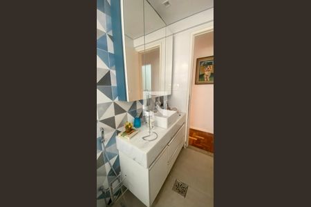 Apartamento à venda com 70m², 3 quartos e sem vagaBanheiro Social