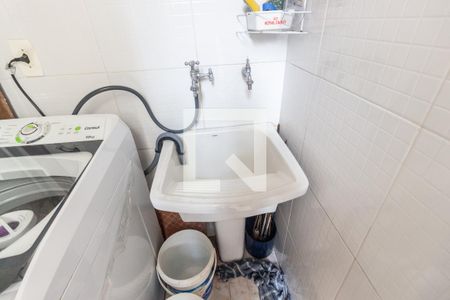 Casa à venda com 185m², 3 quartos e 2 vagas Casa à venda com 185m², 3 quartos e 2 vagasÁrea de serviço