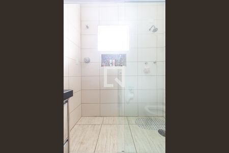 Casa à venda com 185m², 3 quartos e 2 vagas Casa à venda com 185m², 3 quartos e 2 vagasBanheiro