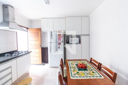 Casa à venda com 185m², 3 quartos e 2 vagas Casa à venda com 185m², 3 quartos e 2 vagasCozinha 1