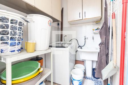 Casa à venda com 185m², 3 quartos e 2 vagas Casa à venda com 185m², 3 quartos e 2 vagasÁrea de serviço