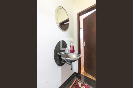 Casa à venda com 185m², 3 quartos e 2 vagas Casa à venda com 185m², 3 quartos e 2 vagasLavabo