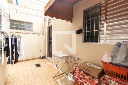 Casa à venda com 185m², 3 quartos e 2 vagas Casa à venda com 185m², 3 quartos e 2 vagasQuintal