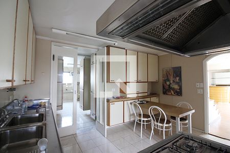 Apartamento à venda com 400m², 4 quartos e 4 vagasCozinha