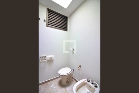 Apartamento à venda com 400m², 4 quartos e 4 vagasBanheiro do Quarto 1 - Suíte