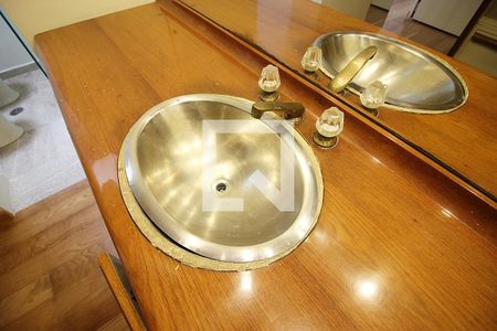 Apartamento à venda com 400m², 4 quartos e 4 vagasQuarto 2 - Suíte Banheiro