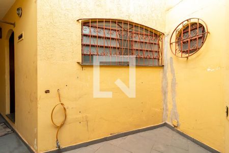 Casa à venda com 220m², 3 quartos e 3 vagas Casa à venda com 220m², 3 quartos e 3 vagasCorredor Lateral