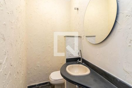 Casa à venda com 220m², 3 quartos e 3 vagas Casa à venda com 220m², 3 quartos e 3 vagasLavabo 1