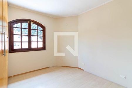 Casa à venda com 220m², 3 quartos e 3 vagas Casa à venda com 220m², 3 quartos e 3 vagasQuarto 3