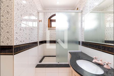 Casa à venda com 220m², 3 quartos e 3 vagas Casa à venda com 220m², 3 quartos e 3 vagasBanheiro da Suíte 2