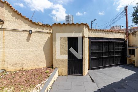 Casa à venda com 220m², 3 quartos e 3 vagas Casa à venda com 220m², 3 quartos e 3 vagasCorredor de Entrada
