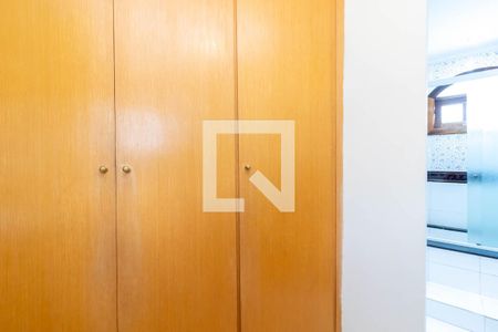 Casa à venda com 220m², 3 quartos e 3 vagas Casa à venda com 220m², 3 quartos e 3 vagasCloset da Suíte 2