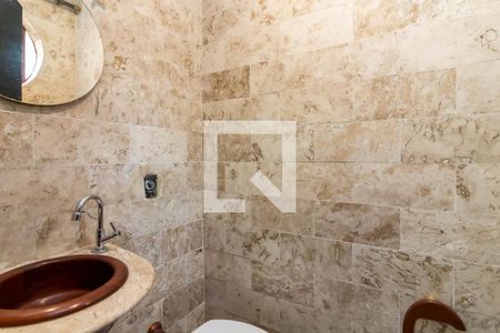 Casa à venda com 220m², 3 quartos e 3 vagas Casa à venda com 220m², 3 quartos e 3 vagasLavabo 2