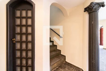 Casa à venda com 220m², 3 quartos e 3 vagas Casa à venda com 220m², 3 quartos e 3 vagasCorredor Térreo