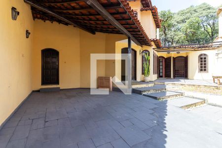 Casa à venda com 220m², 3 quartos e 3 vagas Casa à venda com 220m², 3 quartos e 3 vagasGaragem