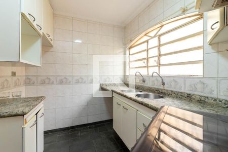 Casa à venda com 220m², 3 quartos e 3 vagas Casa à venda com 220m², 3 quartos e 3 vagasCozinha
