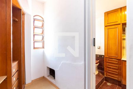 Casa à venda com 220m², 3 quartos e 3 vagas Casa à venda com 220m², 3 quartos e 3 vagasCloset da Suíte 1