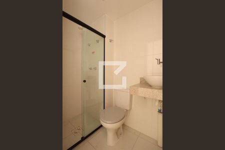 Banheiro de apartamento para alugar com 2 quartos, 50m² em Colubande, São Gonçalo