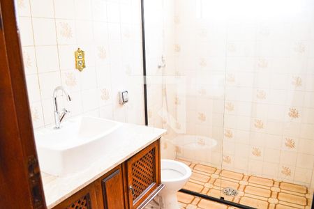 Banheiro de casa para alugar com 4 quartos, 130m² em Rudge Ramos, São Bernardo do Campo