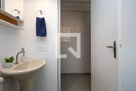 Banheiro de apartamento para alugar com 1 quarto, 29m² em Bela Vista, São Paulo