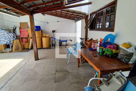 Casa à venda com 110m², 3 quartos e 2 vagas Casa à venda com 110m², 3 quartos e 2 vagasarea de lazer