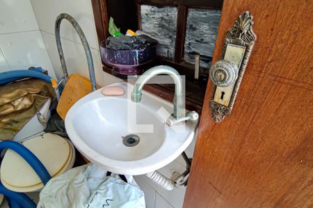 Casa à venda com 110m², 3 quartos e 2 vagas Casa à venda com 110m², 3 quartos e 2 vagasarea de serviço