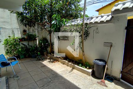 Casa à venda com 110m², 3 quartos e 2 vagas Casa à venda com 110m², 3 quartos e 2 vagasfrente do imovel