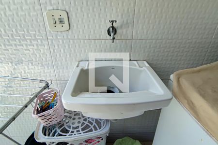 Casa à venda com 110m², 3 quartos e 2 vagas Casa à venda com 110m², 3 quartos e 2 vagasarea de serviço