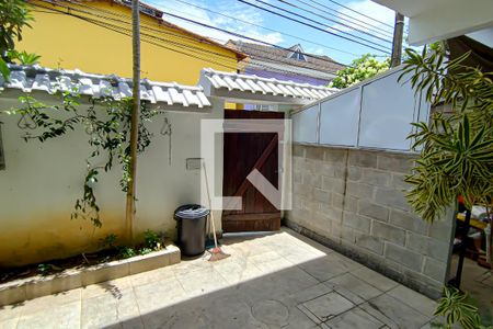 Casa à venda com 110m², 3 quartos e 2 vagas Casa à venda com 110m², 3 quartos e 2 vagasfrente do imovel