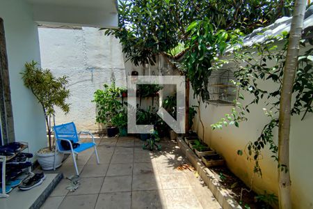 Casa à venda com 110m², 3 quartos e 2 vagas Casa à venda com 110m², 3 quartos e 2 vagasfrente do imovel