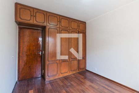 Casa para alugar com 170m², 3 quartos e 2 vagasQuarto 1
