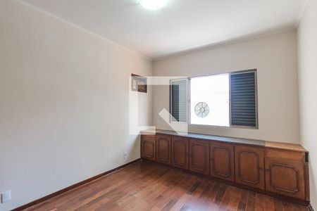 Casa para alugar com 170m², 3 quartos e 2 vagasQuarto 1