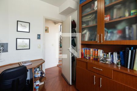 Apartamento à venda com 161m², 4 quartos e 4 vagasEscritório 